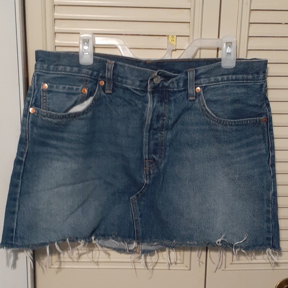 Levi's skirt